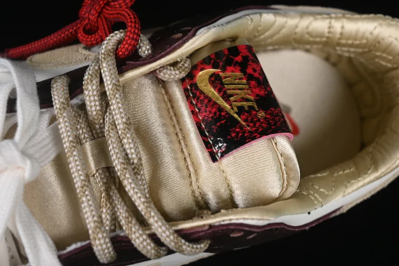 All Categories Nk SB Dunk Series Nk SB Dunk Low Low-top sneakers K version Nk Dunk Low "Year of the Snake" Limited to the Year of the Snake Low-top casual sneakers HV5991-171